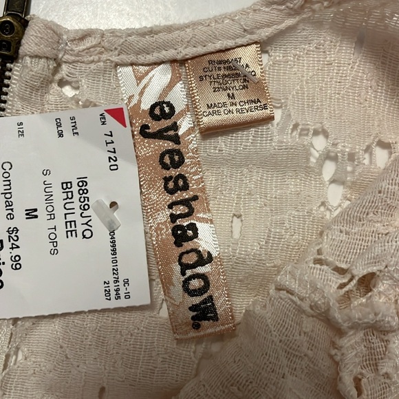 Eyeshadow cream medium blouse sku: A15 - Picture 5 of 5